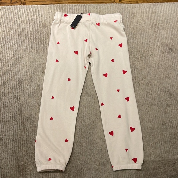 Monrow beige with red heart joggers - Picture 4 of 4
